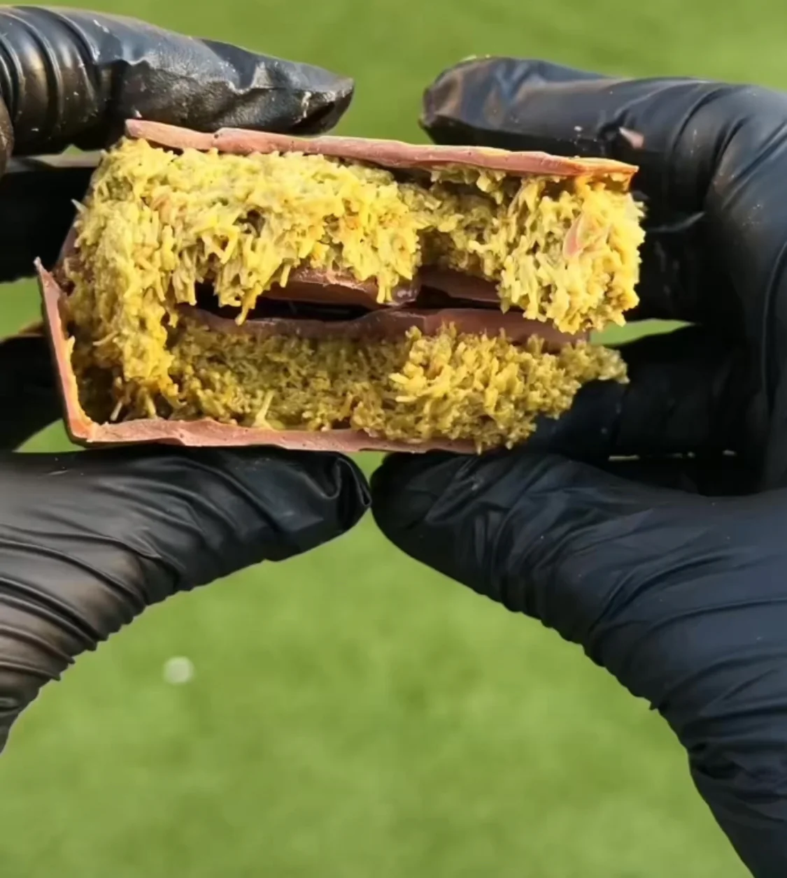 Pistachio Dubai Chocolate Bar Birthday Edition 200g - Image 5