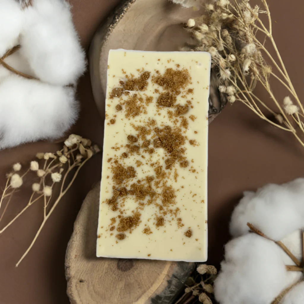 White Chocolate Biscoff Kunafa Dubai Chocolate Bar 200g - Image 3